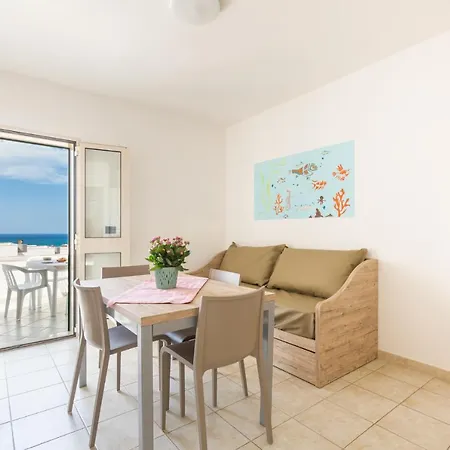Miramare Aparthotel 3*