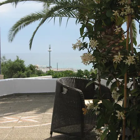 Miramare Aparthotel 2*