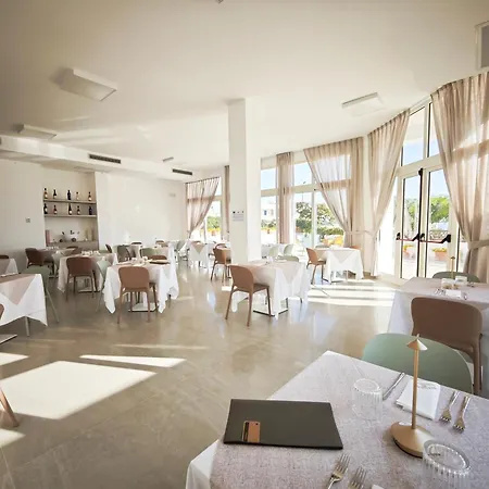 Aparthotel Miramare 2*